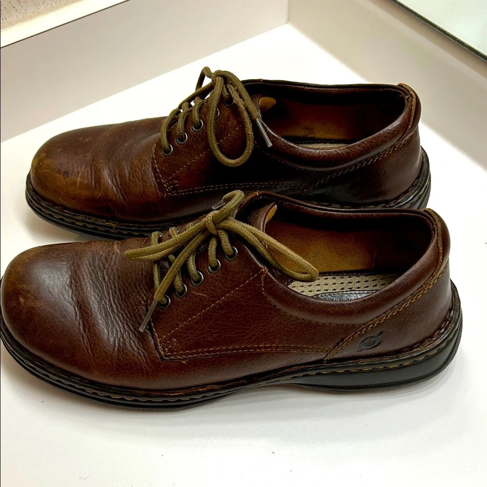 Born Dark Brown Leather Men's Oxfords, size 9.5